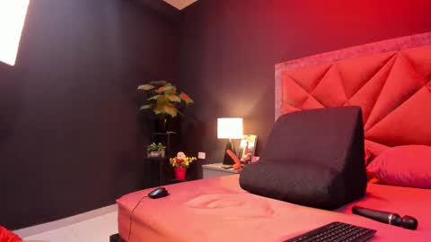 MIA  online show from September 24, 2025, 6:22 pm