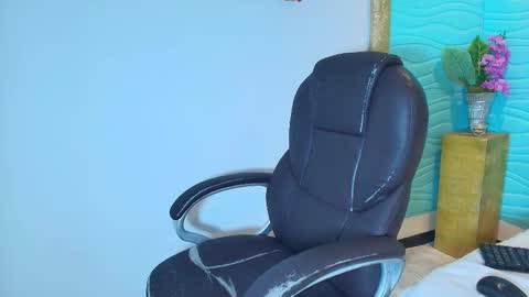 Snapshot of mia_montess chatting on January 16, 2026, 6:23 pm mia montess online show from January 16, 2026, 6:23 pm