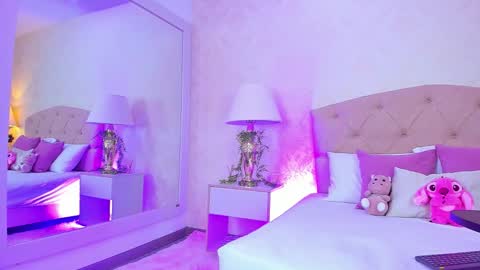 Snapshot of mia_montess chatting on March 10, 2026, 2:33 pm mia montess online show from March 10, 2026, 2:33 pm