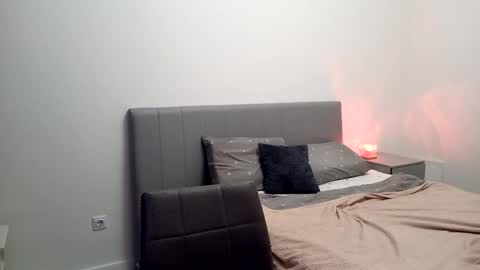 Mia online show from March 23, 2026, 11:14 am