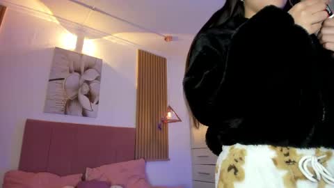 Snapshot of mia_nevaeh chatting on April 18, 2026, 7:51 pm Mia Nevaeh - follow me online show from April 18, 2026, 7:51 pm