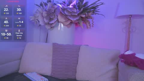 Mia online show from April 5, 2026, 11:18 am