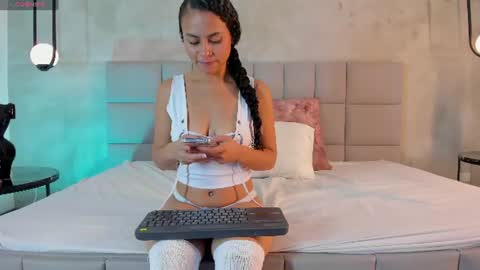 Snapshot of mia_phalmerr chatting on June 9, 2026, 12:28 pm Mia Phalmer online show from June 9, 2026, 12:28 pm