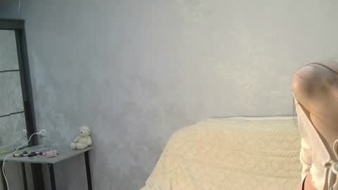 Mia online show from June 14, 2026, 8:11 pm