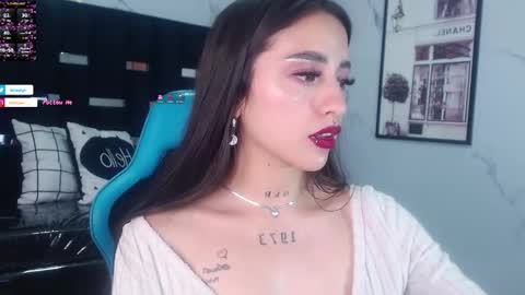 Snapshot of mia_ponce_a chatting on October 17, 2025, 1:53 am MIA online show from October 17, 2025, 1:53 am