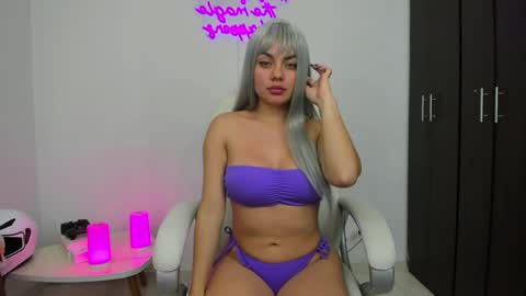 Snapshot of mia_rise chatting on January 9, 2025, 2:54 am Mia online show from January 9, 2025, 2:54 am