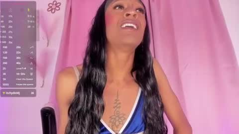 Snapshot of mia_royal chatting on July 14, 2026, 8:36 pm mia_royal online show from July 14, 2026, 8:36 pm