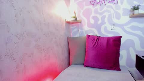 Mia . online show from March 28, 2026, 12:16 pm