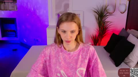 Mia online show from April 2, 2026, 6:22 am