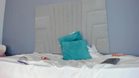 Snapshot of mia_smith_x chatting on February 27, 2025, 11:15 pm mia_smith_x online show from February 27, 2025, 11:15 pm