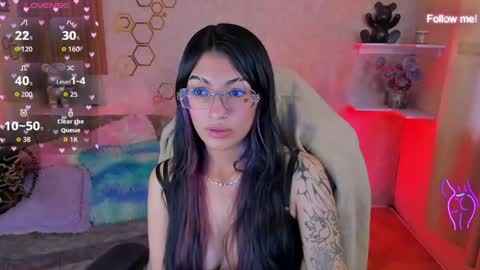 Snapshot of mia_smoke_ chatting on June 7, 2026, 1:26 pm Mia online show from June 7, 2026, 1:26 pm