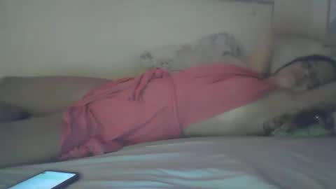 Mia online show from April 11, 2026, 12:26 am