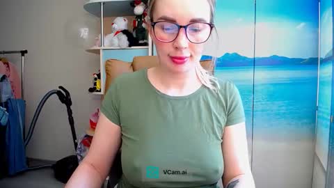 Snapshot of mia_sunnyy chatting on March 13, 2026, 1:29 pm Mia. online show from March 13, 2026, 1:29 pm