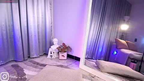 Mia online show from September 20, 2025, 12:55 am