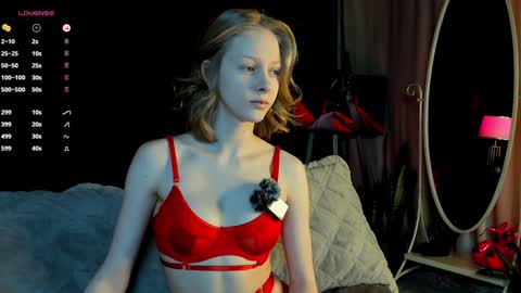 Mia online show from January 9, 2025, 5:22 pm