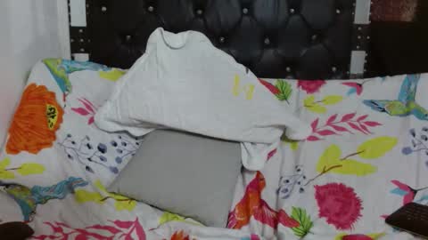 mia_vega1 online show from February 7, 2026, 10:57 pm