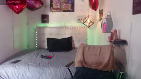 MIA  online show from January 18, 2026, 2:54 pm