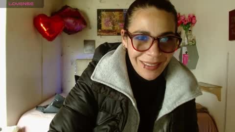 Snapshot of mia_velvet1 chatting on April 6, 2026, 1:56 pm MIA online show from April 6, 2026, 1:56 pm