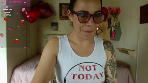 Snapshot of mia_velvet1 chatting on April 7, 2026, 1:55 pm MIA online show from April 7, 2026, 1:55 pm