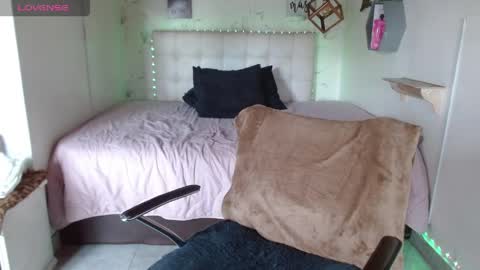 Snapshot of mia_velvet1 chatting on April 9, 2026, 1:38 pm MIA online show from April 9, 2026, 1:38 pm