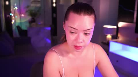 VixenMia online show from January 18, 2026, 3:10 am