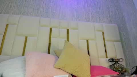 Snapshot of mia_vy chatting on May 5, 2026, 3:03 am mia_vy online show from May 5, 2026, 3:03 am