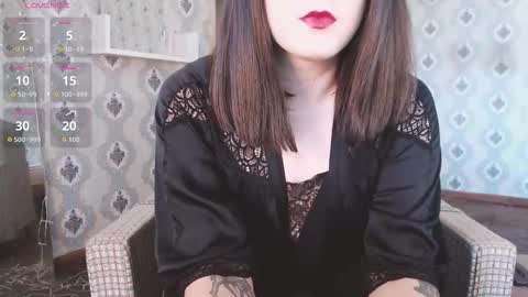 mia_wallase online show from December 23, 2025, 9:18 am