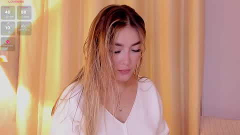 Mia White  online show from February 19, 2026, 12:56 pm