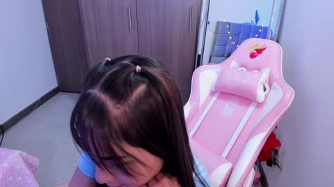 mia  nicolle online show from January 9, 2025, 11:45 pm