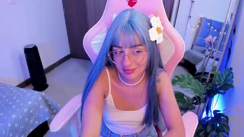 mia  nicolle online show from March 6, 2025, 7:03 am