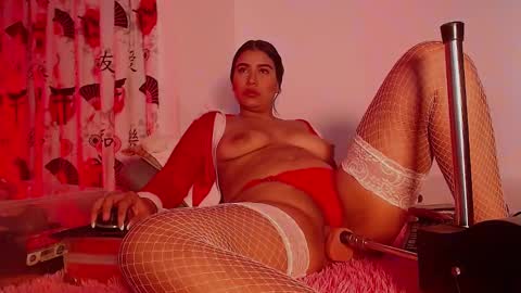 Mia online show from December 11, 2024, 2:22 pm