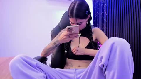 Snapshot of miaa_diamondd1 chatting on July 18, 2026, 2:10 pm Mia online show from July 18, 2026, 2:10 pm