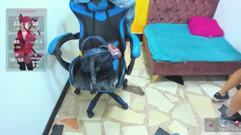       online show from November 23, 2025, 12:27 pm