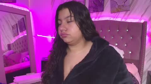 miaa_smiith1 online show from December 4, 2024, 11:41 am