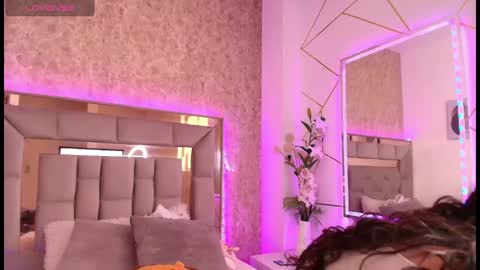 miaa_smiith1 online show from January 21, 2025, 11:46 am