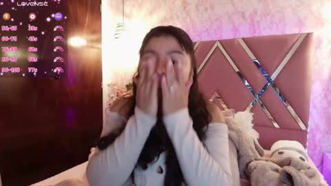 miaa_smiith1 online show from February 14, 2025, 12:14 pm