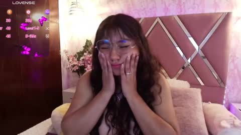 miaa_smiith1 online show from March 12, 2025, 3:18 pm