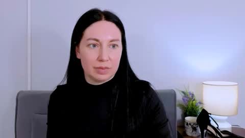 Mia online show from March 31, 2026, 4:51 pm