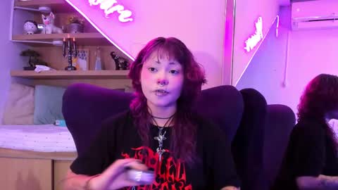 Mia online show from March 12, 2025, 12:36 pm