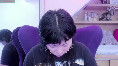 Mia online show from January 10, 2026, 12:29 pm