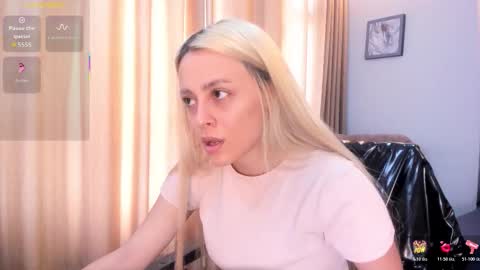 MiaCarper online show from March 20, 2026, 8:57 pm