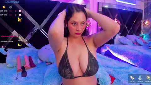 Mia online show from September 9, 2025, 1:27 am