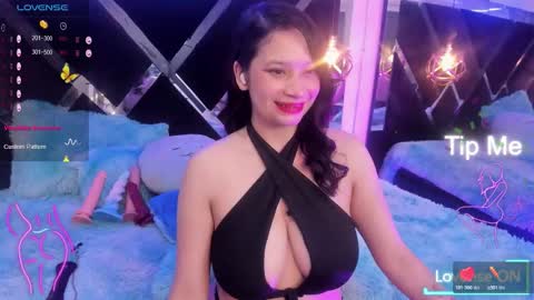 Mia online show from October 25, 2025, 3:36 am