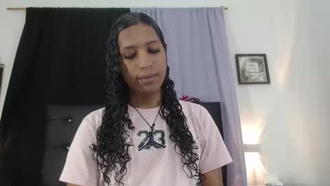 MiaCoock online show from November 21, 2025, 1:10 pm