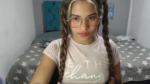 Snapshot of miacumgirl chatting on April 30, 2026, 9:30 pm miacumgirl online show from April 30, 2026, 9:30 pm