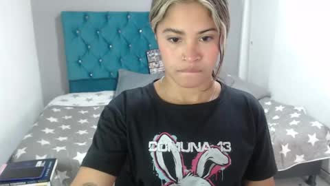 Snapshot of miacumgirl chatting on May 7, 2026, 12:21 pm miacumgirl online show from May 7, 2026, 12:21 pm