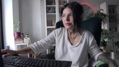 Snapshot of miacute4u chatting on October 4, 2025, 9:51 am miacute4u online show from October 4, 2025, 9:51 am