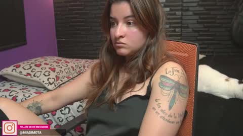 Snapshot of miadimota chatting on November 15, 2025, 7:49 am Mia online show from November 15, 2025, 7:49 am