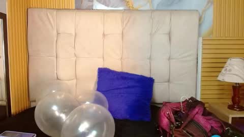 miadoll303av online show from October 8, 2025, 2:25 pm