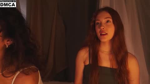 Mia online show from November 17, 2025, 7:52 pm